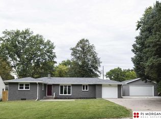 10914 Hascall St, Omaha, NE 68144