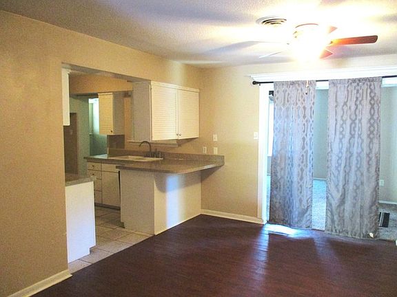 4th image of 4712 Darla Dr