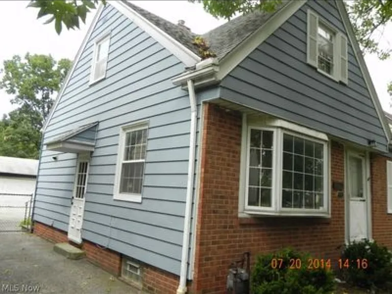 17225 Mapleboro Ave — Photo 1
