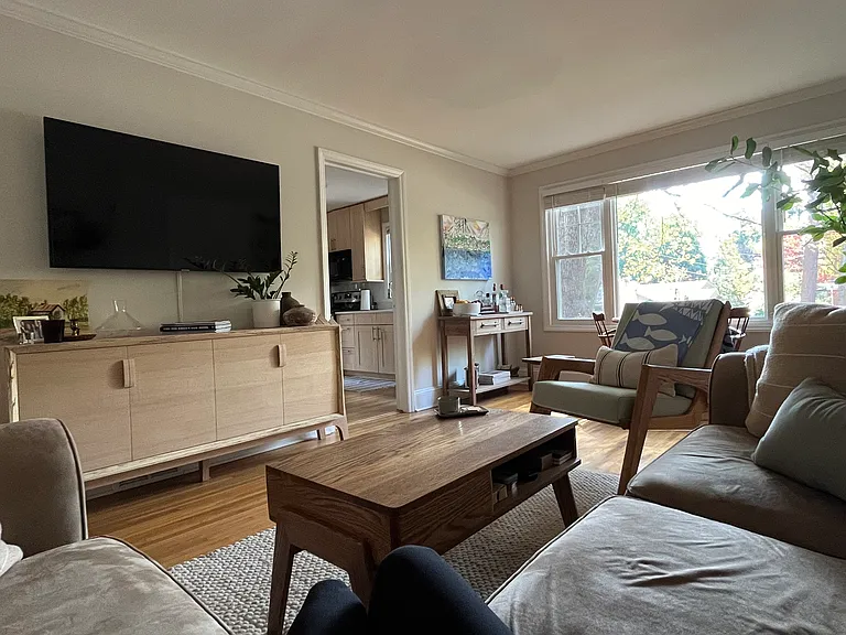 1003 Guilford Rd — Photo 12