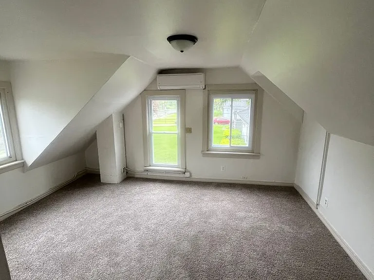 2417 W Jolly Rd — Photo 14