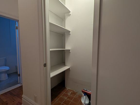4th image of 215 Saint James Pl APT 1A