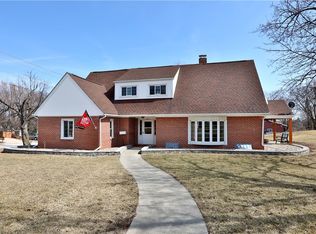 901 10th St, Eldora, IA 50627