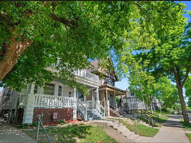 Street View/Porch