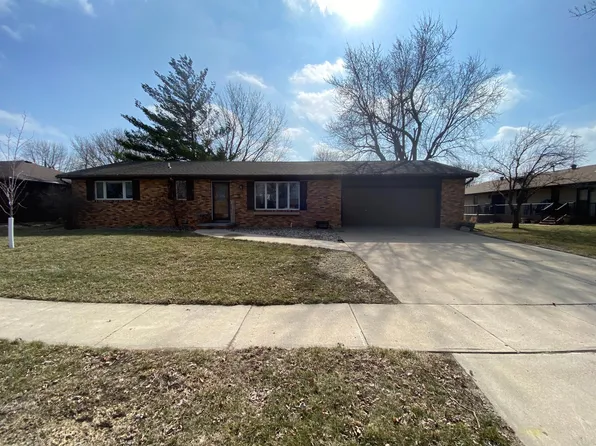 1333 Miles Dr, Worthington, MN 56187