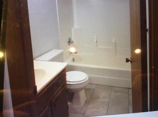 631 Vicksburg Dr APT D, Belleville, IL 62221