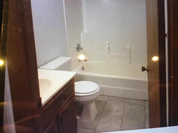 631 Vicksburg Dr, Belleville, IL