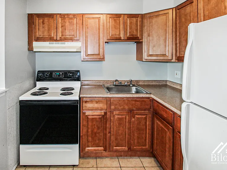 Northfield Manor Apartments — Photo 5