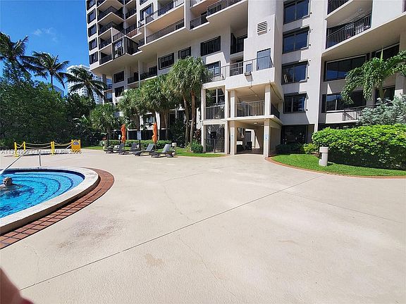 2nd image of 540 Brickell Key Dr APT 608