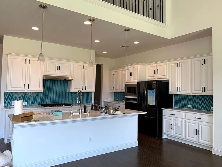 813 Palamos Dr — Photo 14