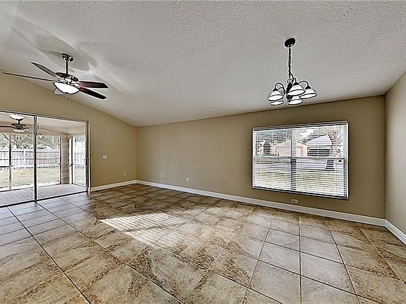 2nd image of 7622 Wiltshire Park Pl