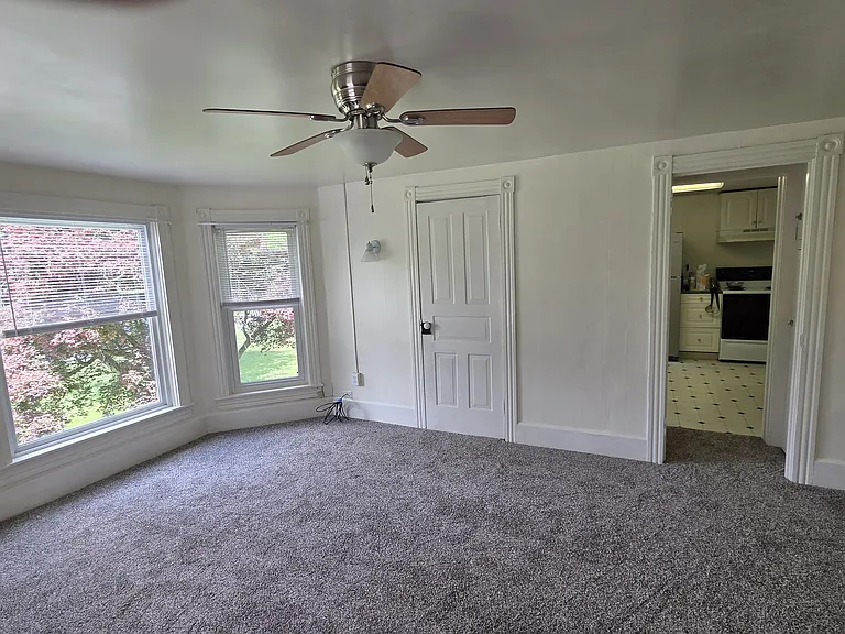 214 E Pine St #214 — Photo 4