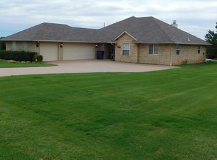 1629 Canyon Bluff Rd, Guthrie, OK 73044