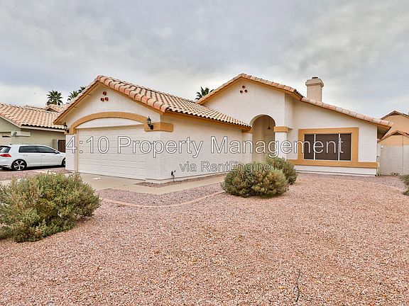 3rd image of 4230 E Woodland Dr