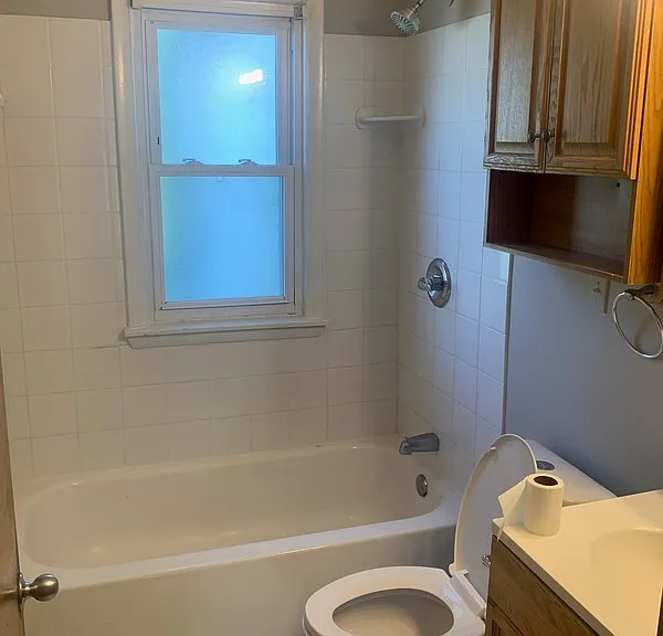 24528 Grove Ave — Photo 6