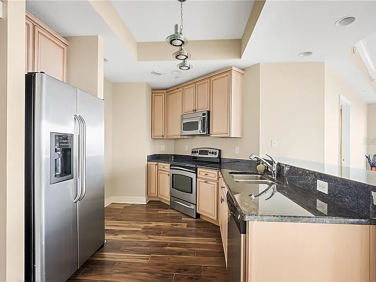 449 S 12th St #1904 — Photo 10