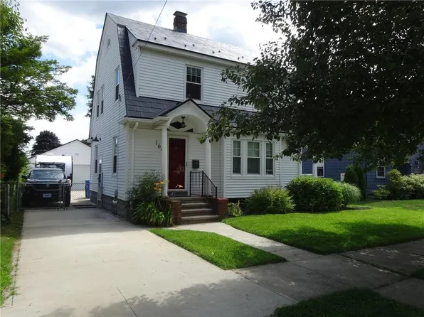 160 Sinclair Ave, Cranston, RI 02907