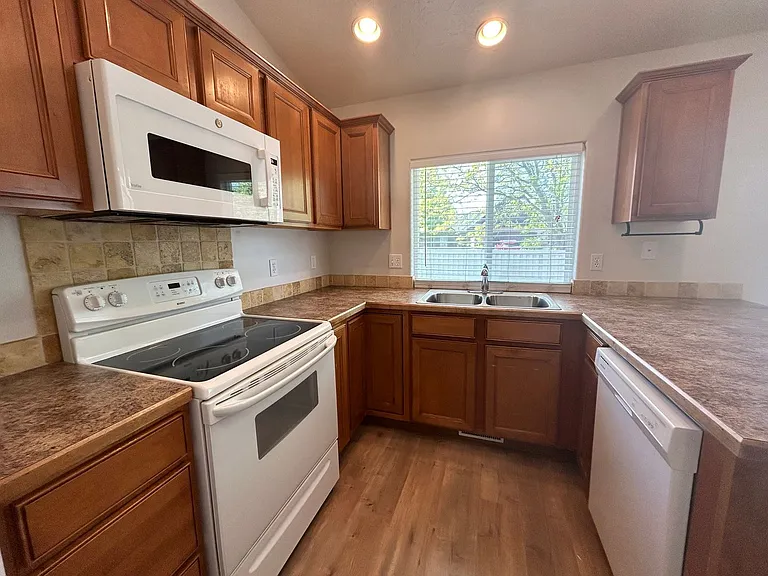 2225 W Steely Ct — Photo 7
