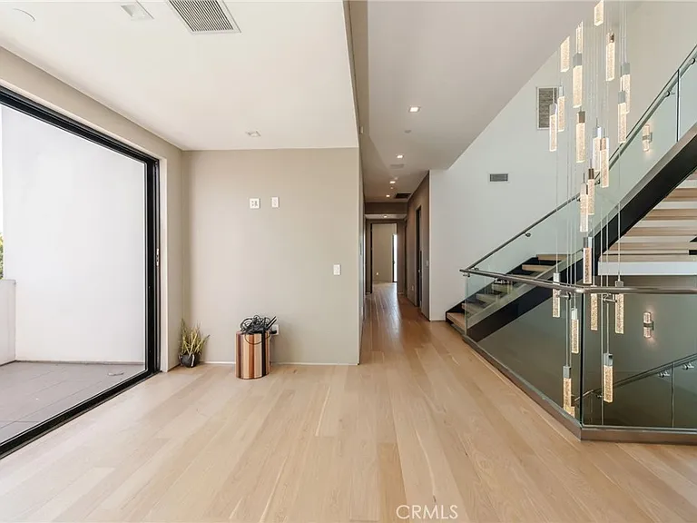 1643 S Carmelina Ave — Photo 19
