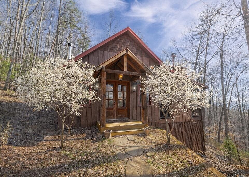 1st image of 766 Laurel Ridge Dr