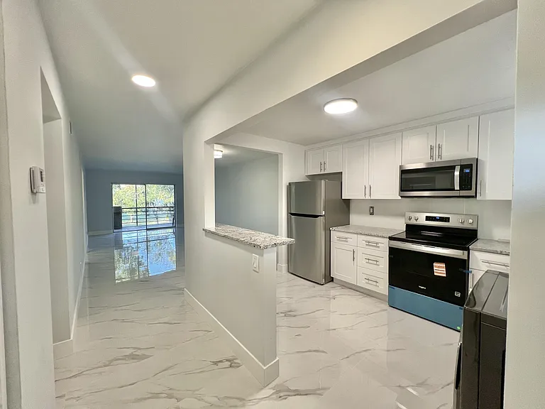 601 S State Road 7 #2C — Photo 3