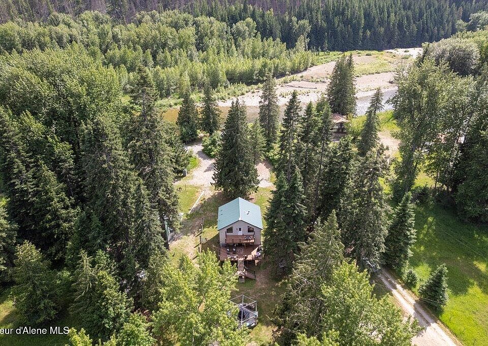 1st image of 20264 Coeur Dalene River Rd