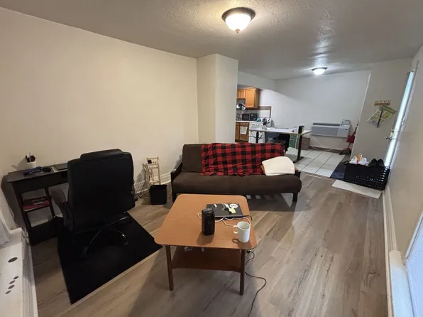 927 Avon St, 927 1/2 Avon St, La Crosse, WI 54603