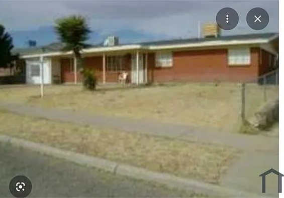 4 bed, 1300 sqft, $1,396 — Photo 1