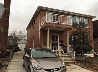 4760 195th St, Flushing, NY 11358