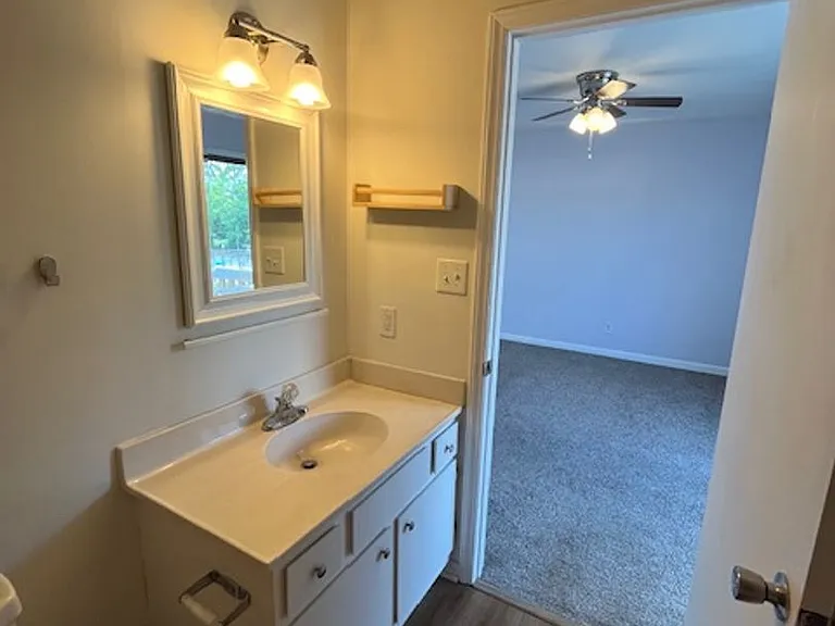 2548 Flint Dr — Photo 12