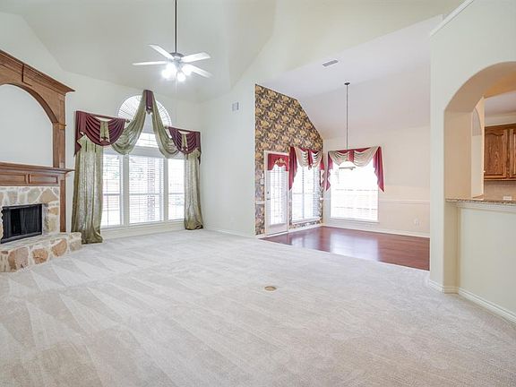 4th image of 3519 Texas Dr