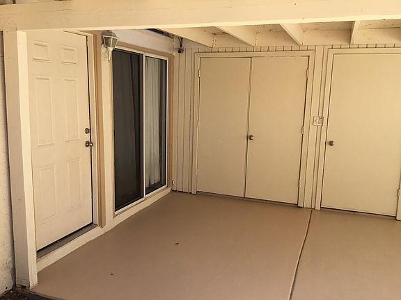 5th image of 525 N May St APT 3