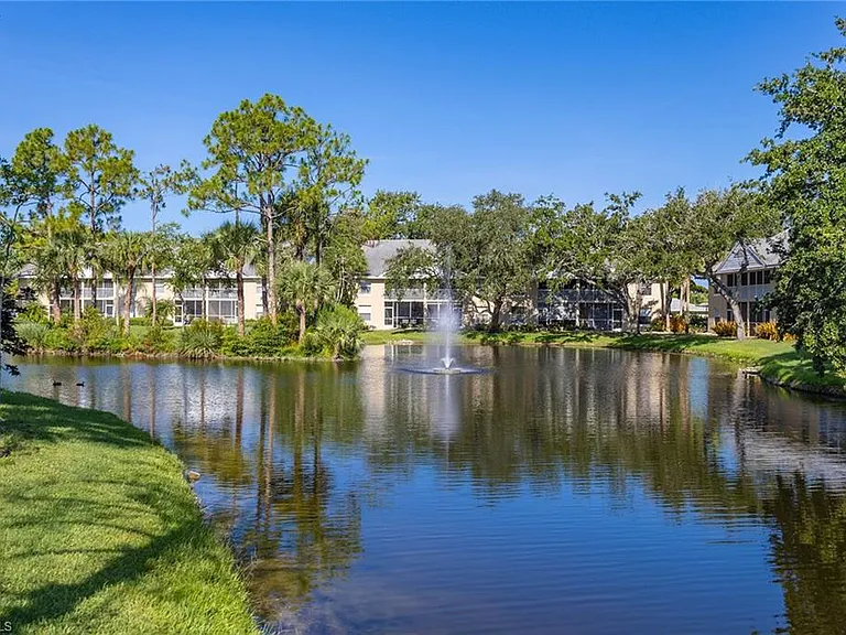 138 Pebble Shores Dr #201 — Photo 28