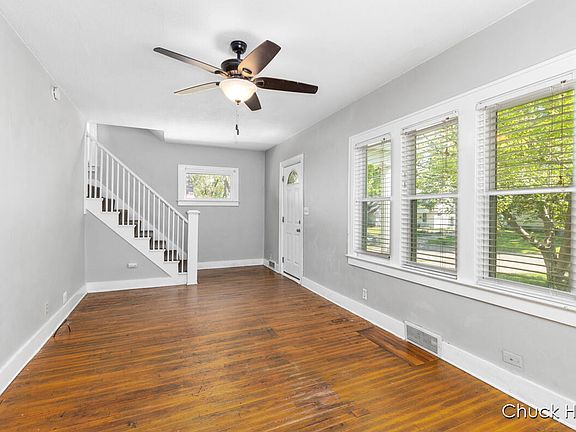 4th image of 1239 Lewison Ave NE