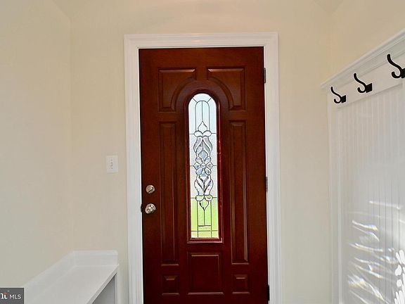 4th image of 5619 Reardon Ln