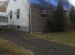 343 E 7th Ave, Roselle, NJ 07203
