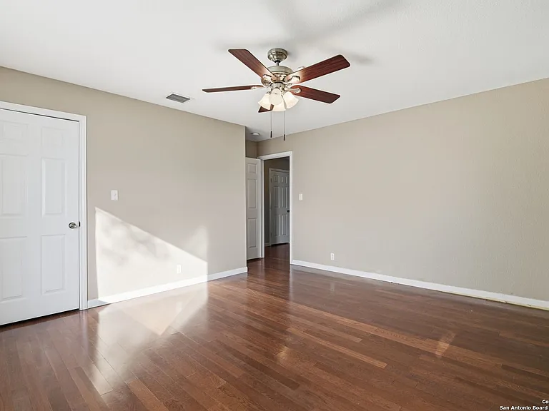 415 Calumet Pl — Photo 28