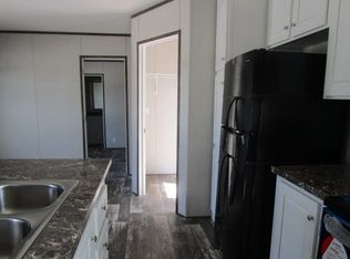 90 S Stuart Cir, Lake Worth, FL 33463