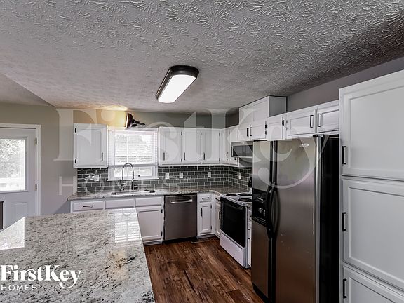 5th image of 2097 Blackberry Cir