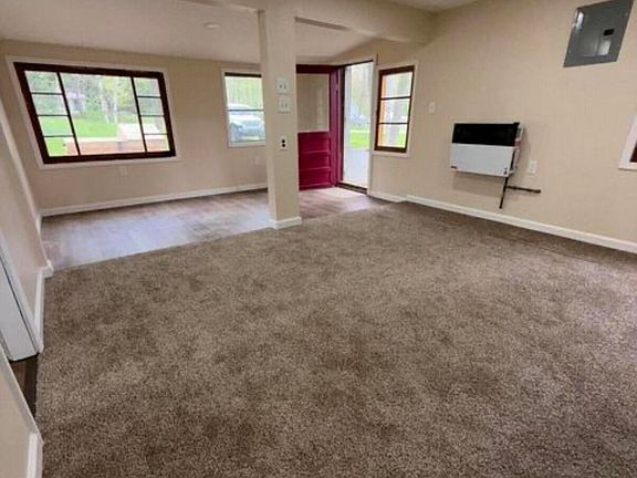 3rd image of 5583 Parkwood St