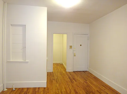 Rented by Paley Management | media 39