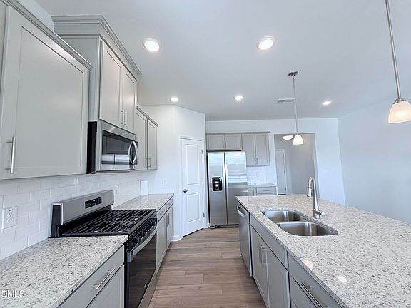 4th image of 3230 Pelican Ln