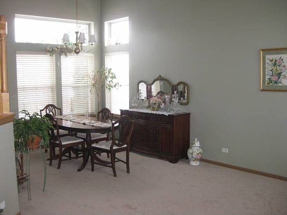 5th image of 240 Wright Dr