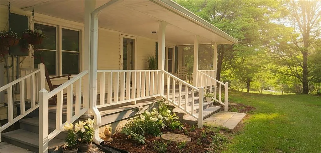 2 bed, 1.0 bath, 1003 sqft, $1,850 — Photo 1