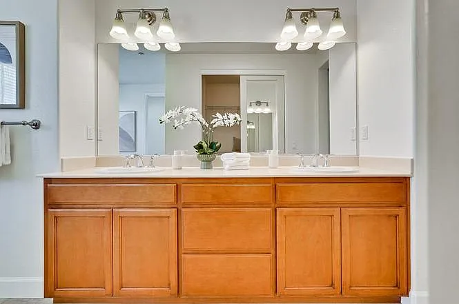 4 bed, 1811 sqft, $6,250 — Photo 4