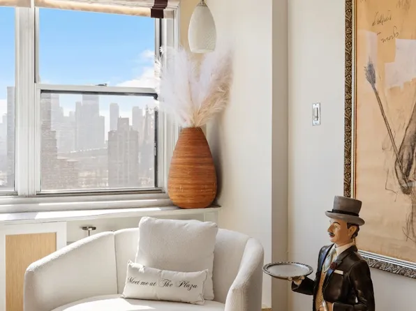 1175 York Avenue image 3 of 12