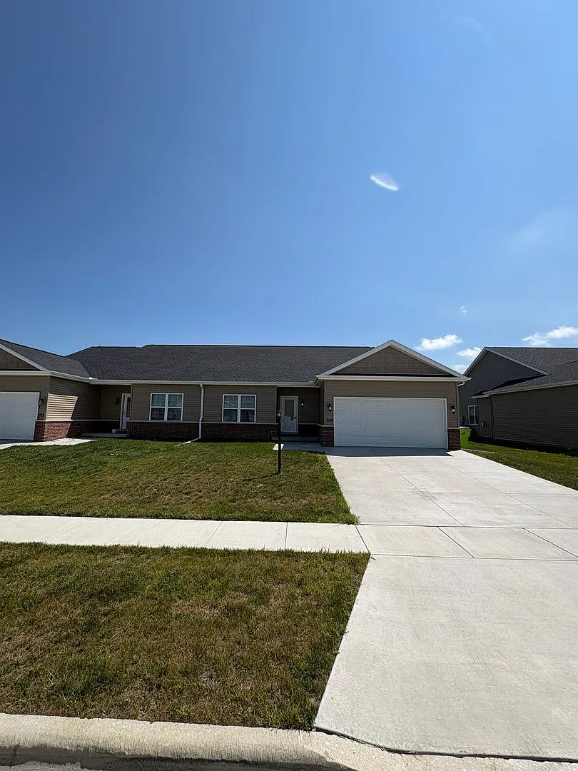 New Construction 3-Bed Ranch in the Heart of Washington 2-Car Garage & All Appliances Included! — Photo 2