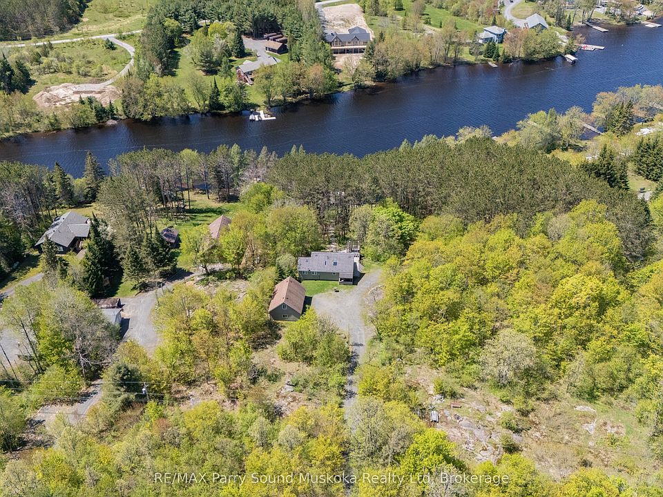 1st image of 587 Centre Rd