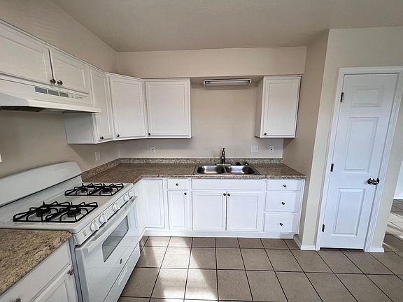 2nd image of 3201 Alta Monte Ct NE #D