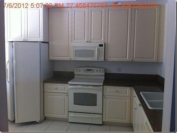 4th image of 25 W Harbour Isle Drive #Ph04